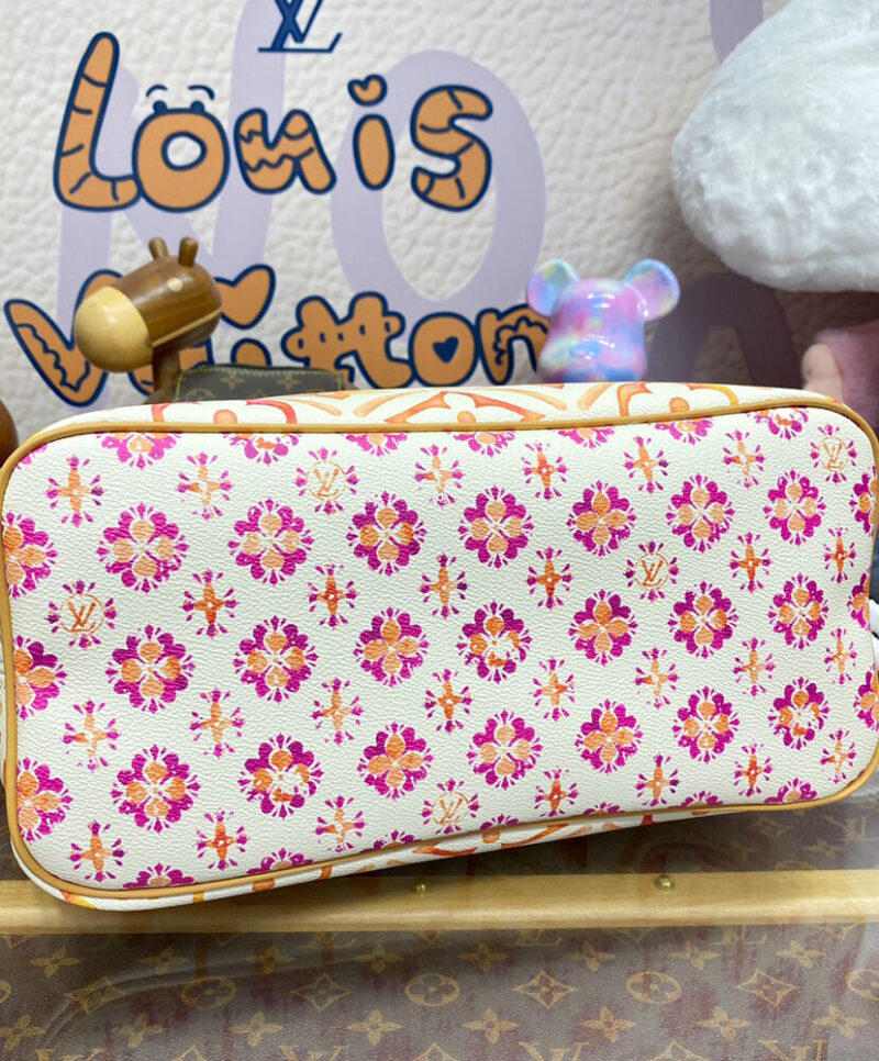 Louis Vuitton Neverfull MM - Exclusively Online M11263 M25317